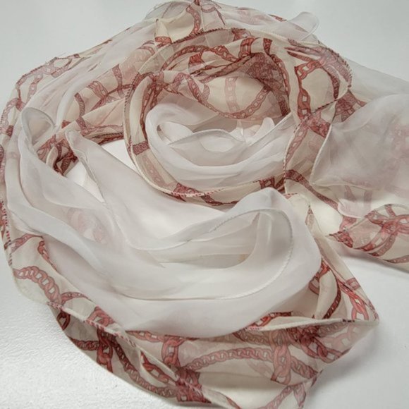 Double Layer White and Cream Chain Link Print Rectangular Scarf - Picture 3 of 7